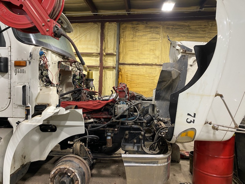 Semi Engine Repair in Renville, Minnesota